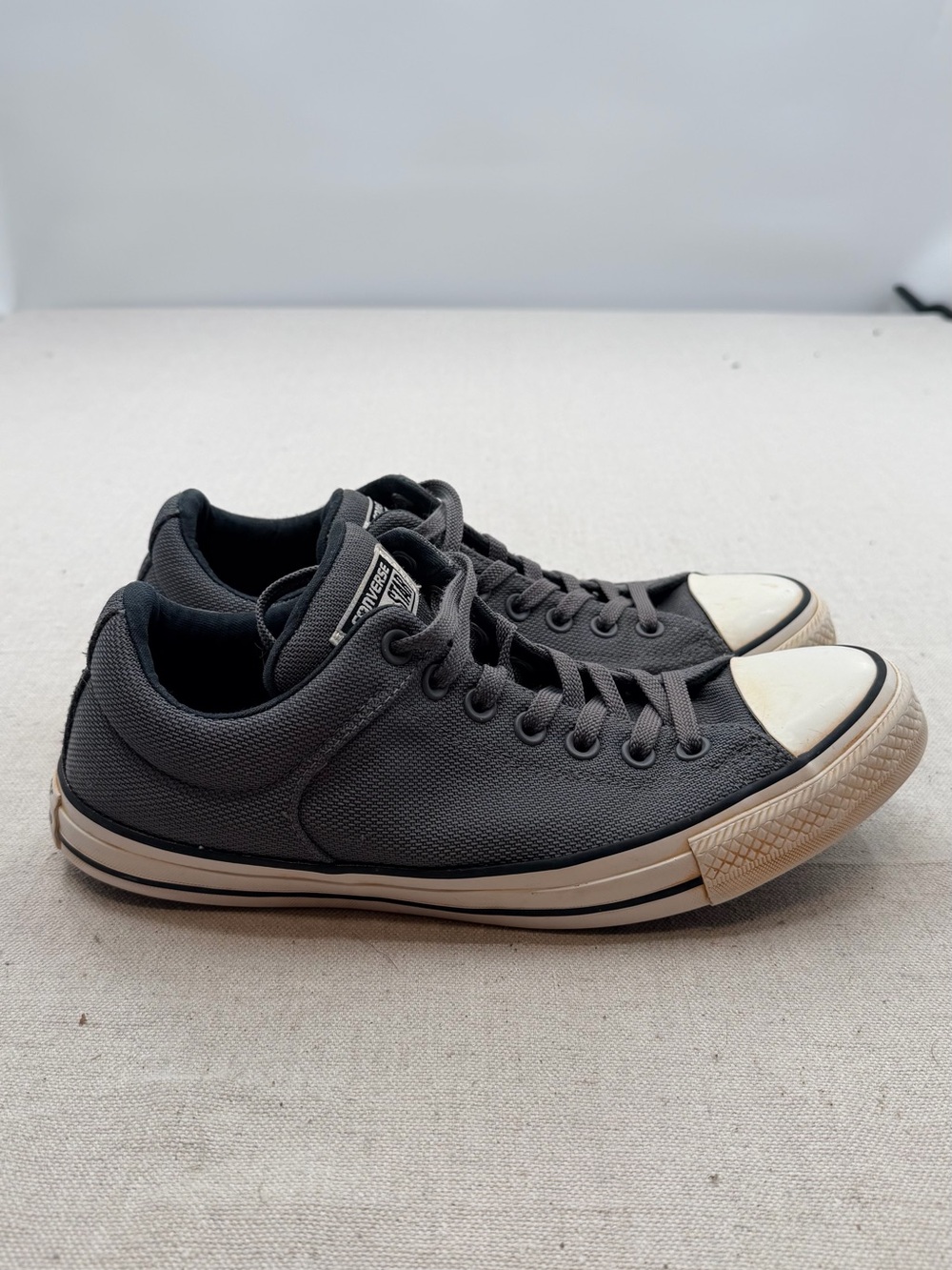 Converse Black and White - Picture 5 of 9